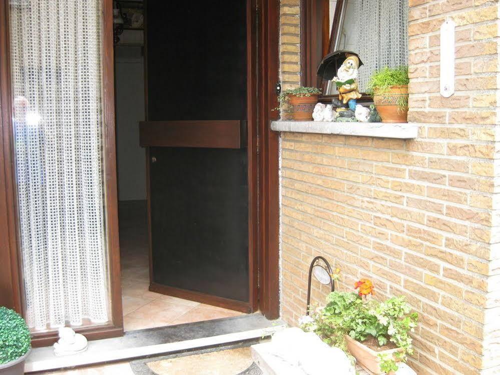 Logies Lily Apartment Oudenburg Exterior foto